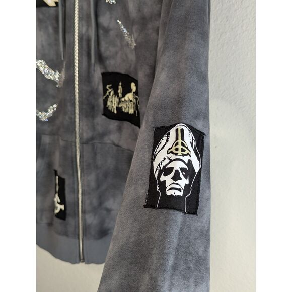 NWT GHOST Band Zip Up Hoodie Jacket Sz M Gray Patches Bat Embellished Hoy Topic - Picture 3 of 10